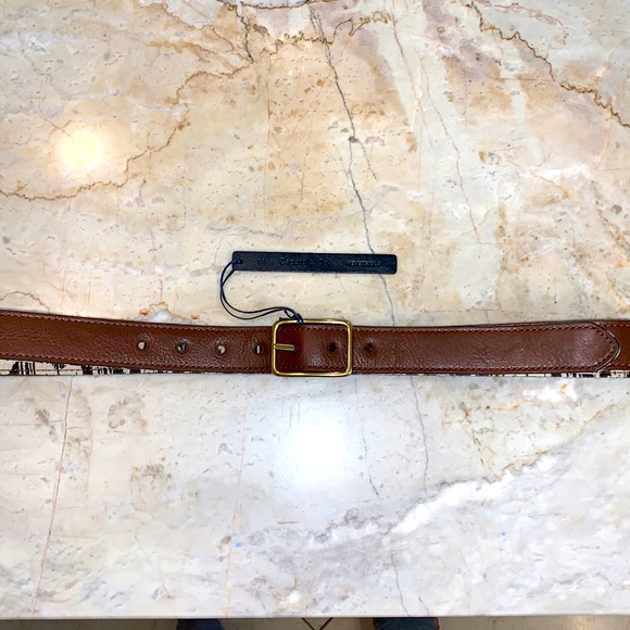 Caputo & Co Men’s Reversible Belt. Size 36, 1-1/4”W. New and Unworn with Tag. - Picture 3 of 3